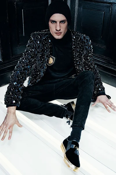 Look 16